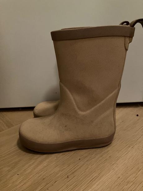 Gumáky move by melton, 24