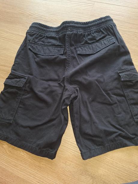 Kraťasy, h&m,152