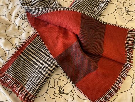 Elegantný mäkký obojstranný šál uni, 