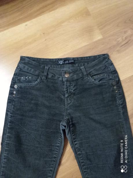 Nohavice po kolená, s