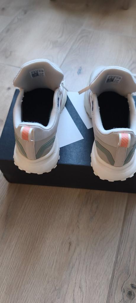 Adidas tenisky, adidas,38