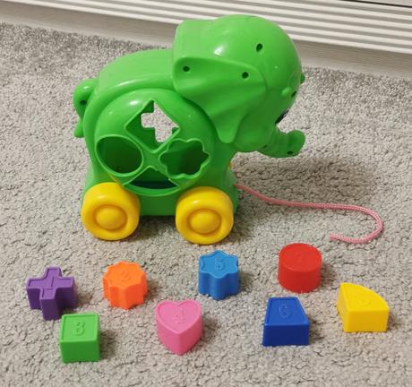 Vkladačka geometrických tvarov, 