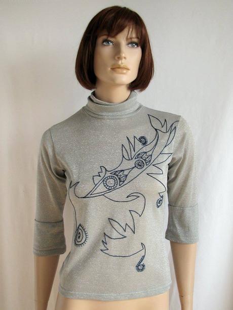 Strieborný vyšívaný rolák, s