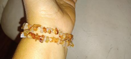 Naramok z polodrahokamov, 