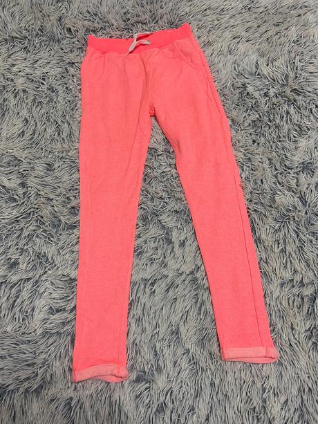 Dievčenské teplákové nohavice, 152