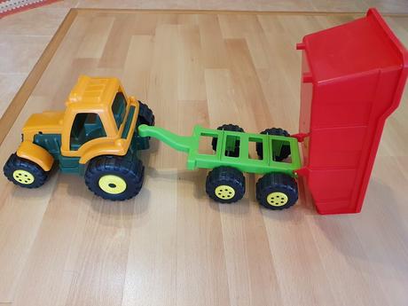 Traktor s vlečkou, 