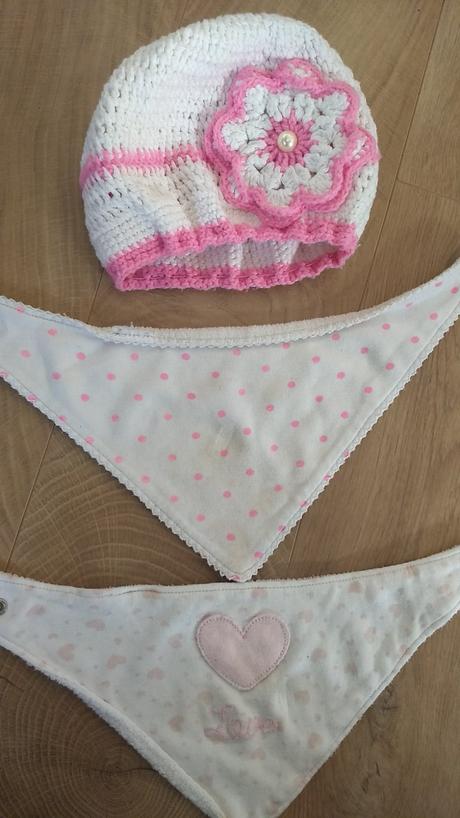 2xpletene svetriky+ciapka+2xnakrcniky, f&f,62