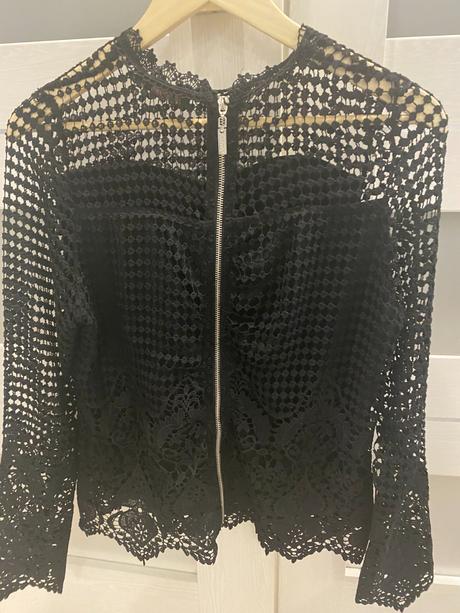 Čipková blúzka, 42