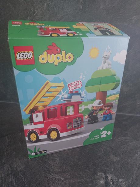 Lego duplo 10901 - hasičské auto, 