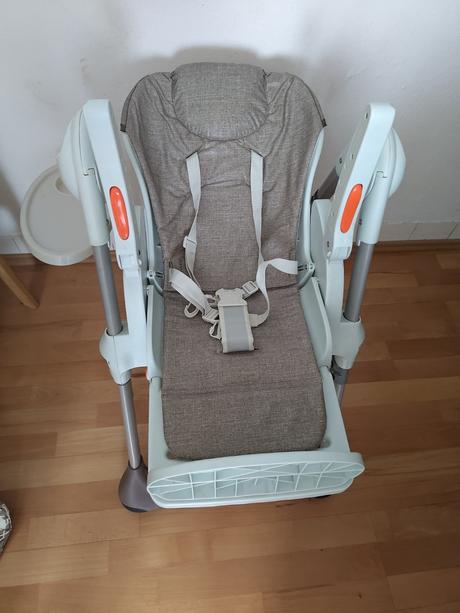 Jedalenska stolicka chicco od narodenia, chicco