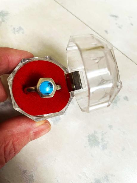 Strieborný prsteň s tyrkenitom,