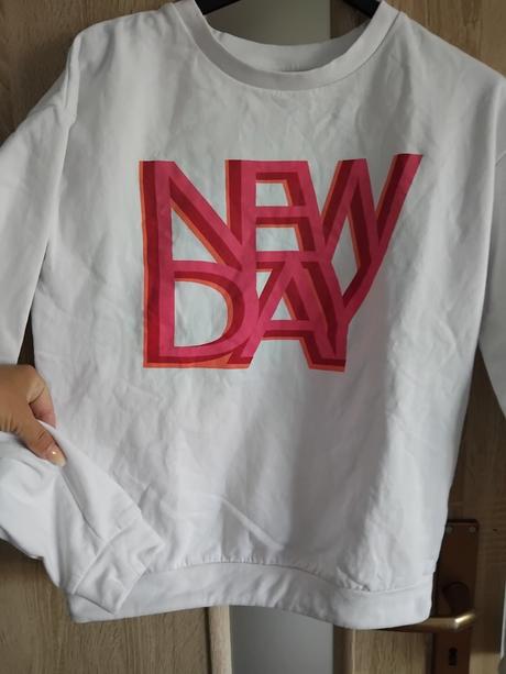 Snehovobiela mikina, s