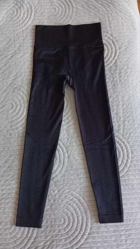 Dámske čierne push up legíny - veľkosť s, s