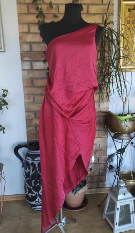 Cervene malinove satenove saty asos, 38