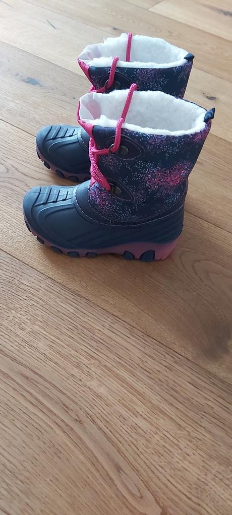 Dievčenske galoše, 25