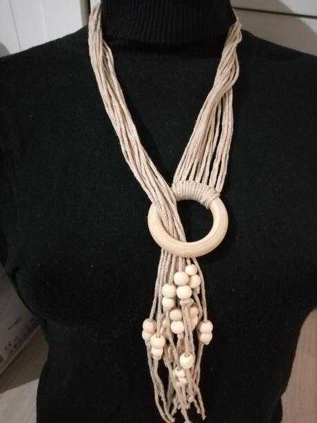 Nahrdelnik macrame, 