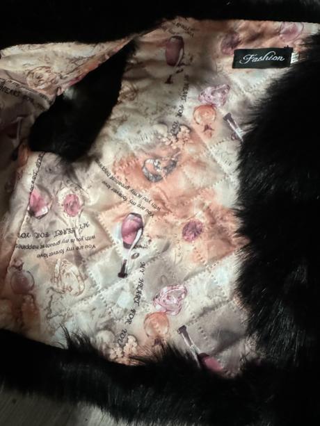 Kožušinovú vesta, 140