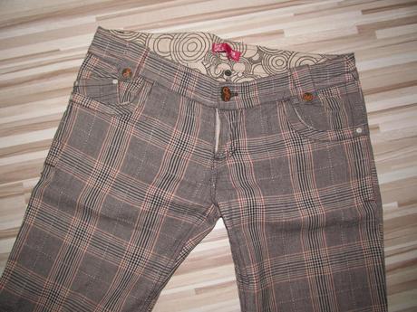 Kárované nohavice zn. cropp town, l