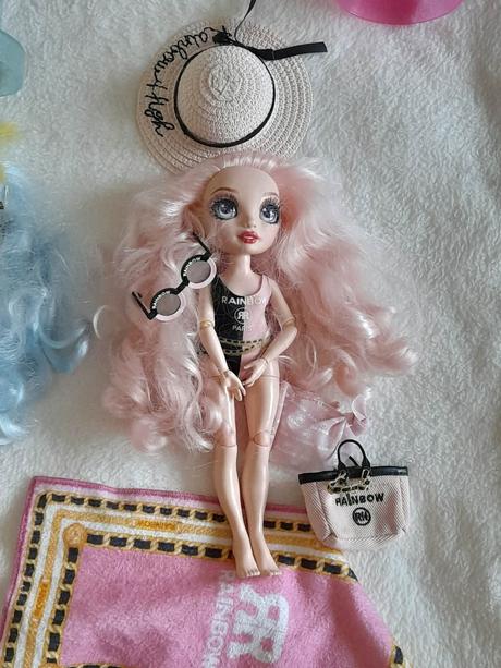 Bábika rainbow high, 