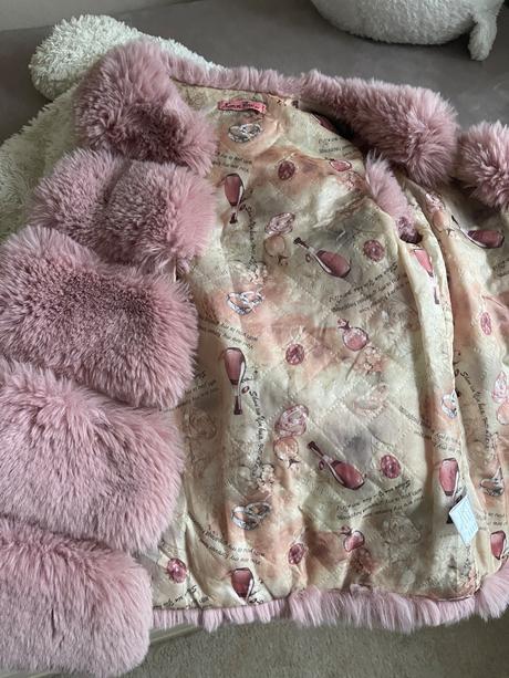 Mäkkučká vesta, 146