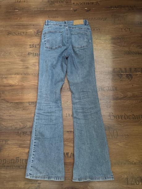 Strečové jemne rozšírené rifle, primark,m