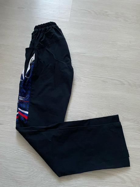 Športové nohavice., 140
