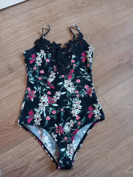 Body xs / s, tally weijl,xs