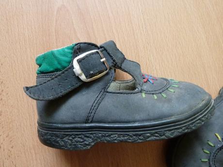 Dievčenské topánky, 21