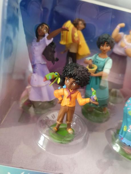 Encanto deluxe figurine playset original diseny,