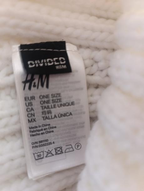 Čiapka s brmbolcami, h&m