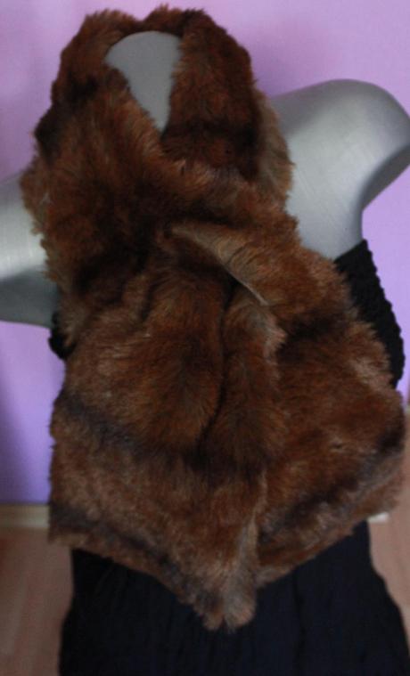 Chlpaty golier - sal, 