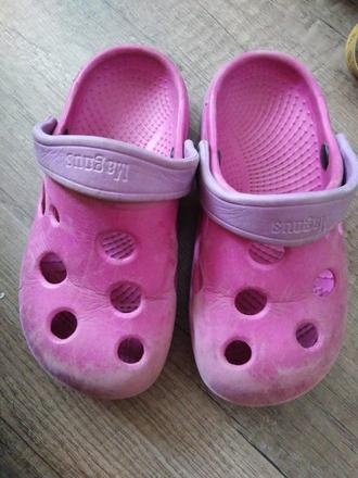 Dievčenské crocsy, 27