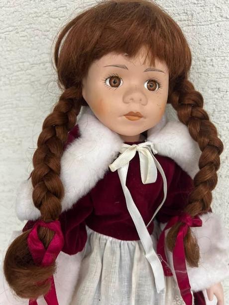 Vianocna 50 cm velka zimna babika porcelanka z,
