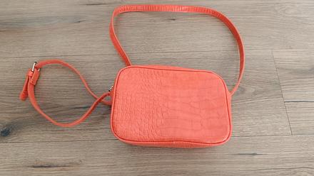 Kabelka, stradivarius