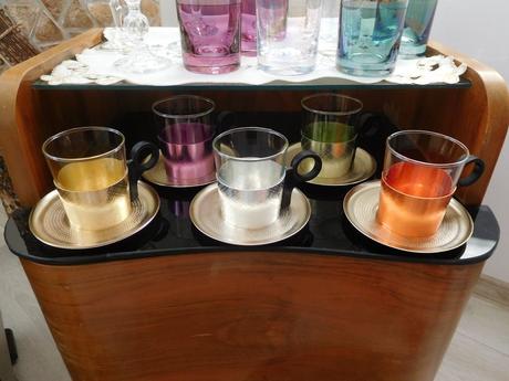 Ferebné kovovo sklenené šáločky varné sklo-5 kusov, 