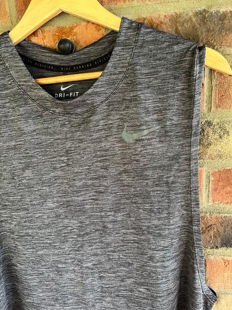 Panske bežecke tielko nike velkost m, nike,m