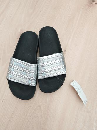 Adidas slapky 36-37, 37