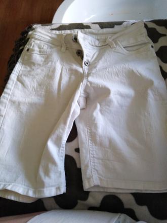 Biele kratasy, takko,38