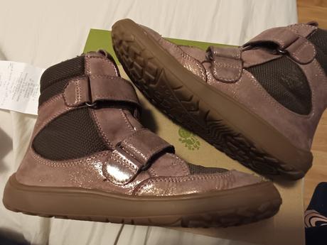 Barefoot froddo text winter 31, froddo,31