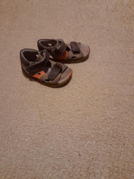 Sandálky č.22, bären-schuhe,22