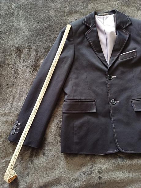 Chlapčenské sako, 134