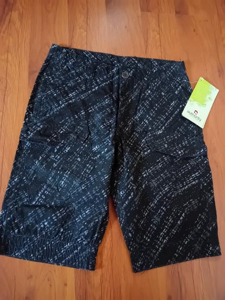 Bermudy, authority,128 / 134