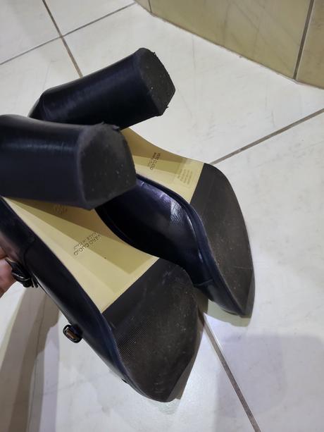 Čierne kožené poltopánky, 38