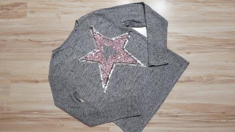 Šedý pulóver s aplikáciou hviezdy, c&a,164