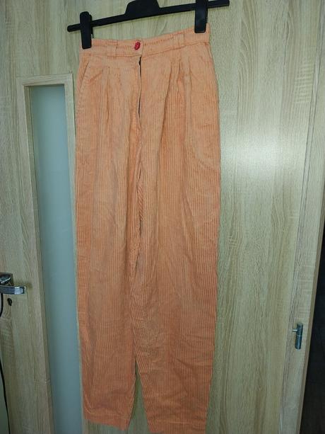 Menčestrové nohavice č.36-38, 36