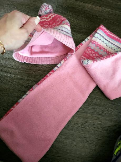 Vlneny set-ciapka a sal, tu,116