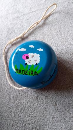Drevené jojo hračka madeira portugal ako nové, 