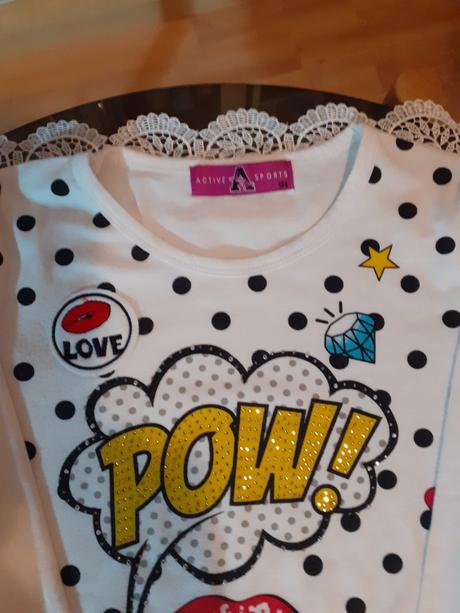 Biely dievcensky pulover s obrazkami a napismi, active,134