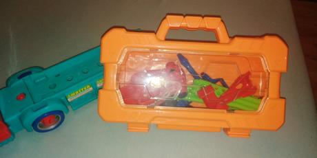 Montovaci a svietiaci kamión, 