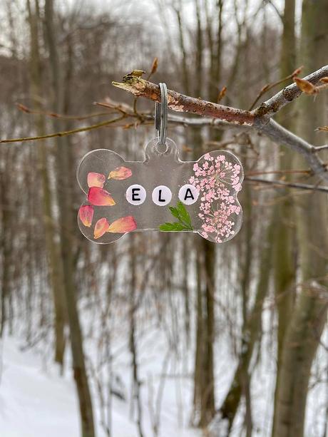 Kľúčenka s príveskom zo živice, 